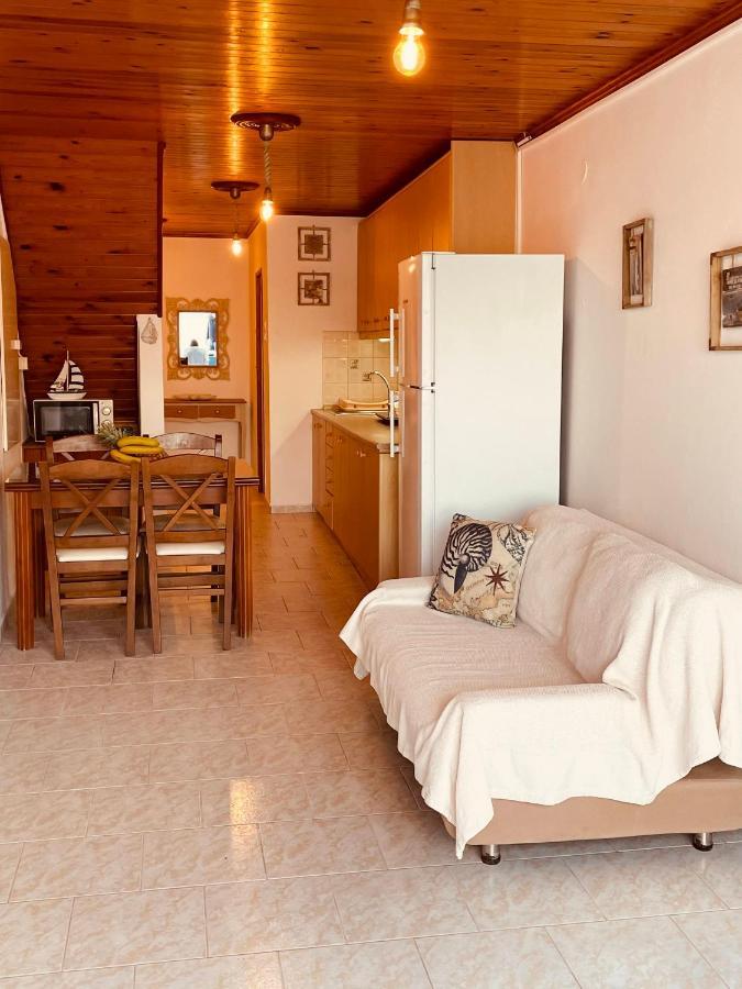 Erginas Boat House Apartman Pláka Mílu Kültér fotó